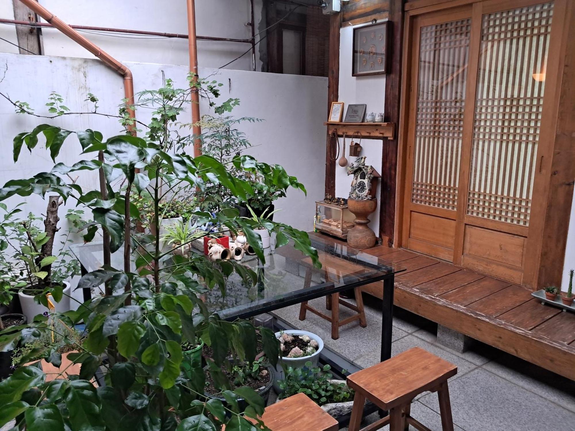 Hanok Guesthouse Nuha Seoul Exteriör bild