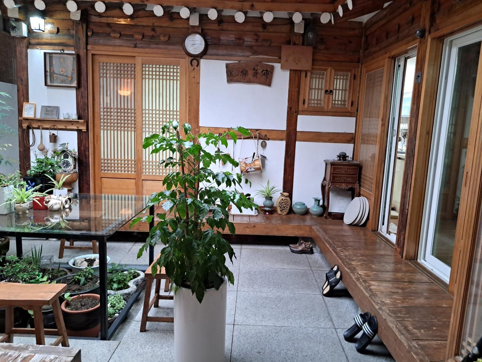 Hanok Guesthouse Nuha Seoul Exteriör bild